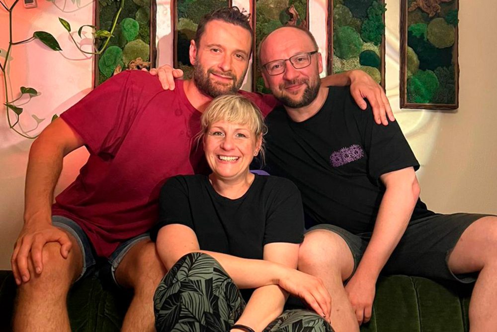 Dan-Bay-Chill-Sander-Between-Machines